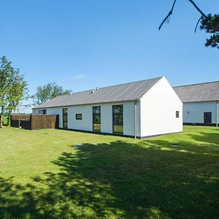 Ferienhaus Holiday Ccxvi *